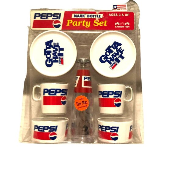 Vintage NIB Pepsi Majik Bottle Play Set Cups Saucers Pepsi Bottle Made in USA - Picture 1 of 4